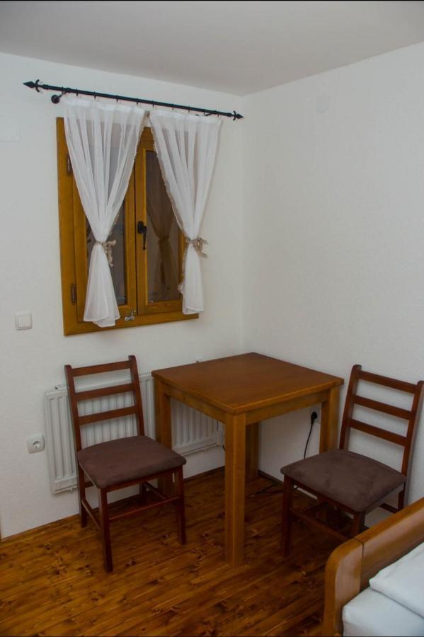 Kuca Za Odmor Poppke Apartment Fericanci ภายนอก รูปภาพ